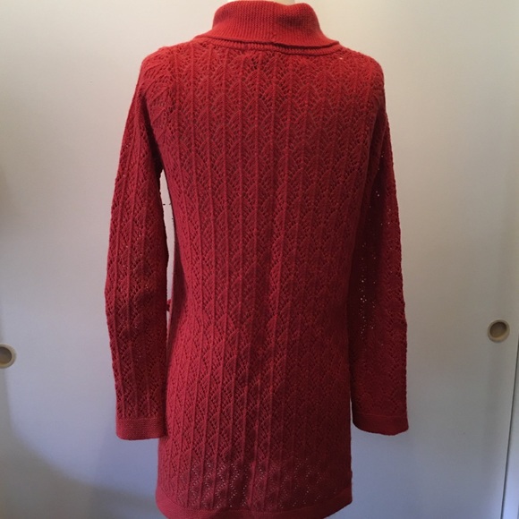 Sparrow Sweater in deep red - Picture 6 of 8